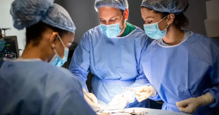 Cirugía Antirreflujo (ERGE): Recuperación y Beneficios